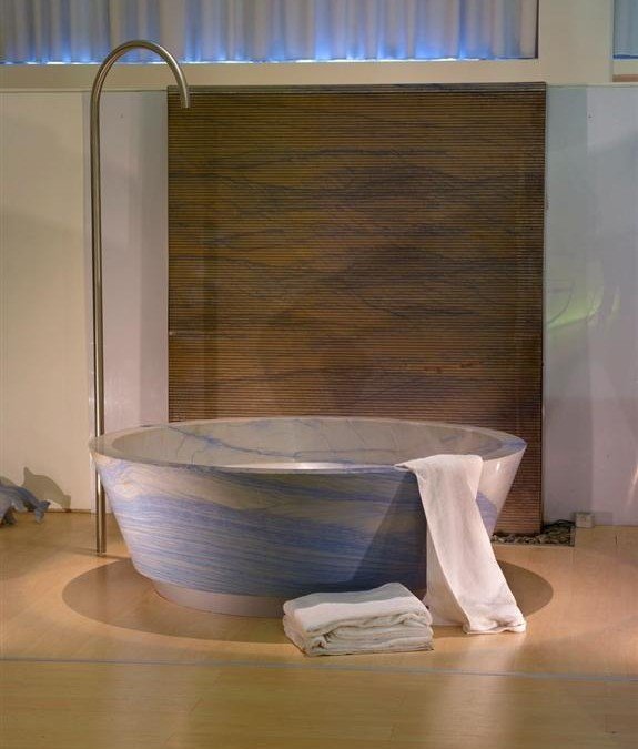 Azul Macaubas Free Standing Bathtub