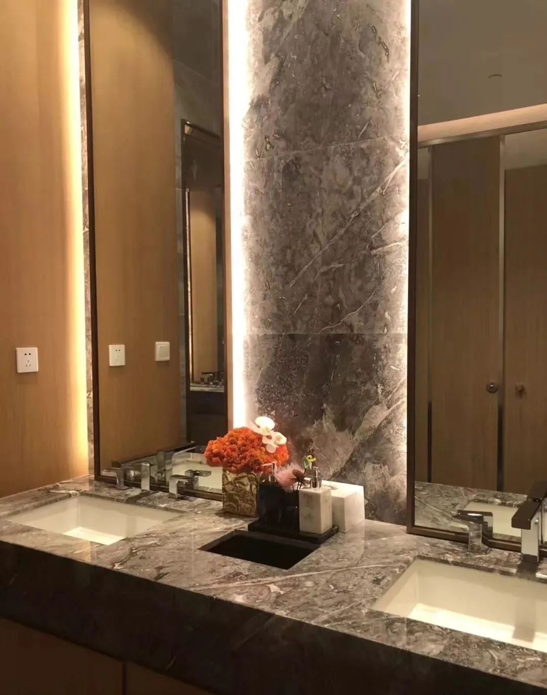 Romantic Grey Marble Bathroom Designs.jpg